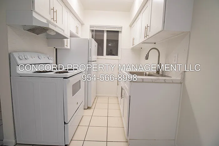 1727 Liberty St #5 — Photo 6