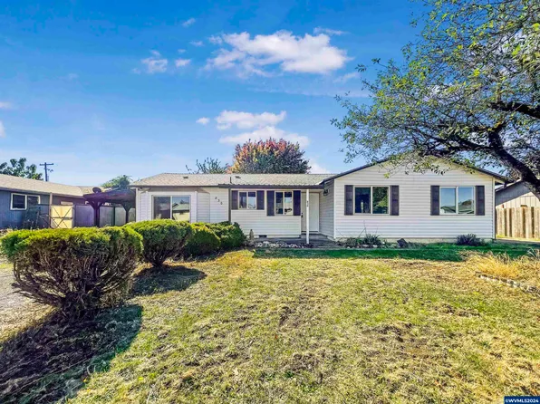 830 W Carolina St, Lebanon, OR 97355
