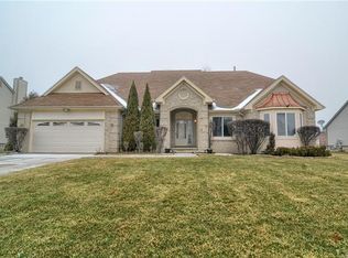 27446 Cranbrook Dr, Farmington Hills, MI 48336