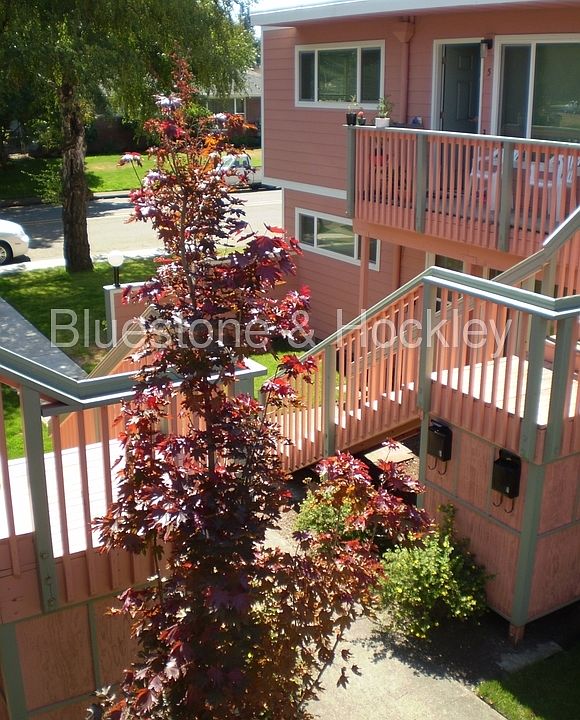 2nd image of 2959 SE Monroe St APT 09
