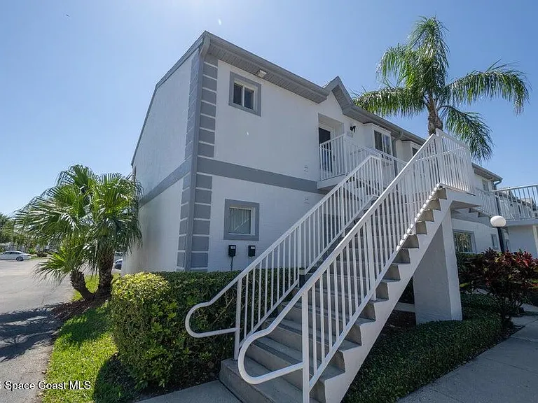 347 Ocean Park Ln — Photo 3