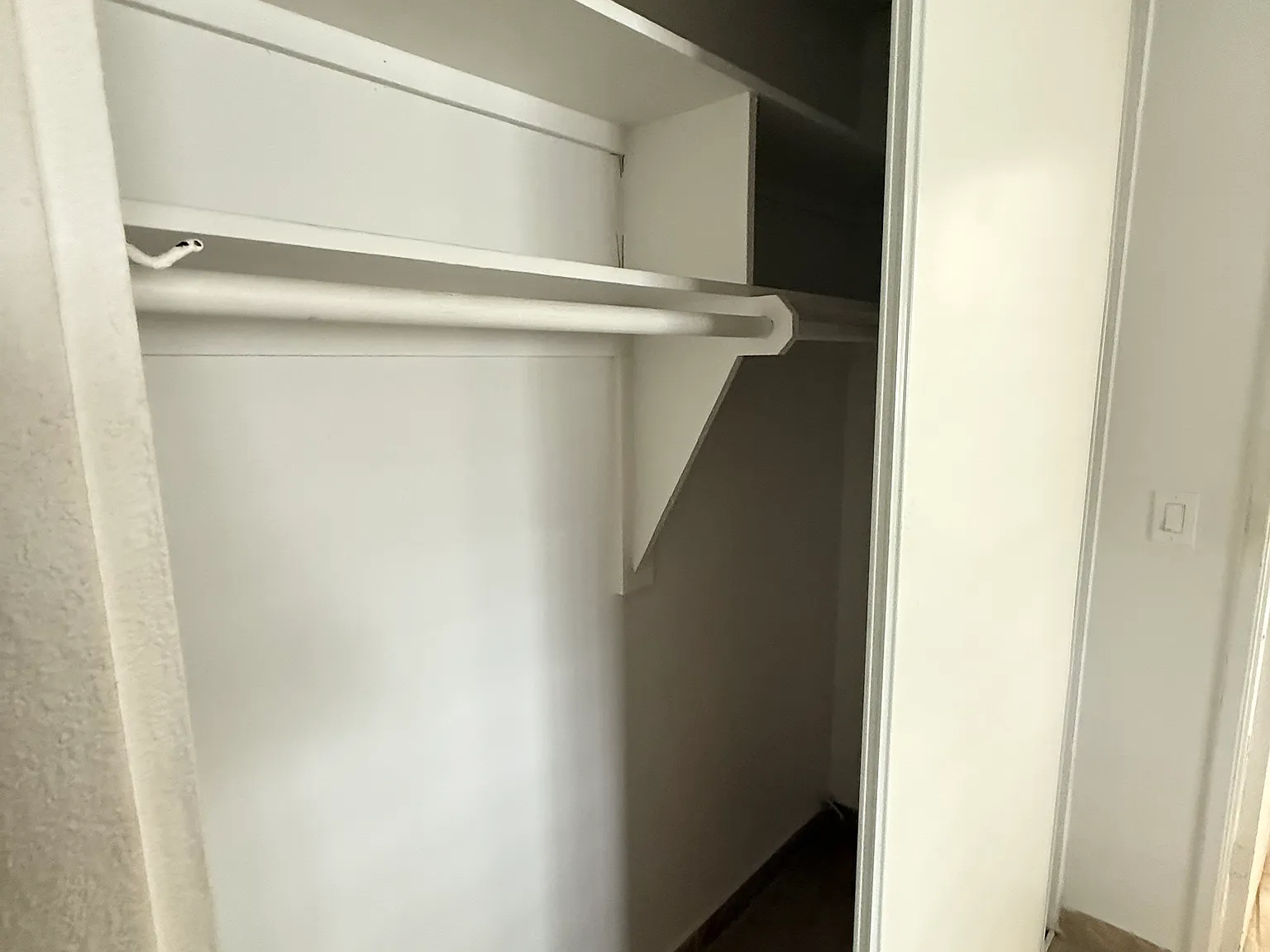 158-E2 — Photo 3