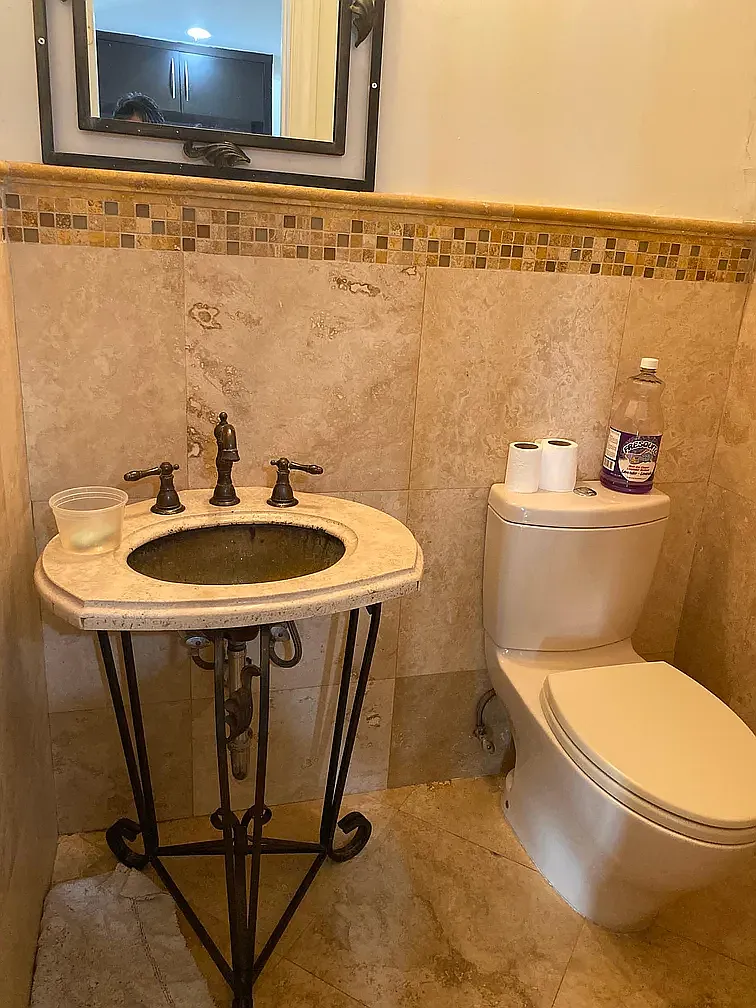 3 bed, 2.5 bath, 1600 sqft, $3,100 — Photo 3