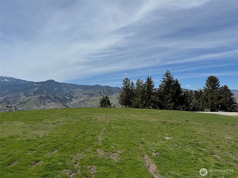 2nd image of 2 Wenatchee Heights Road