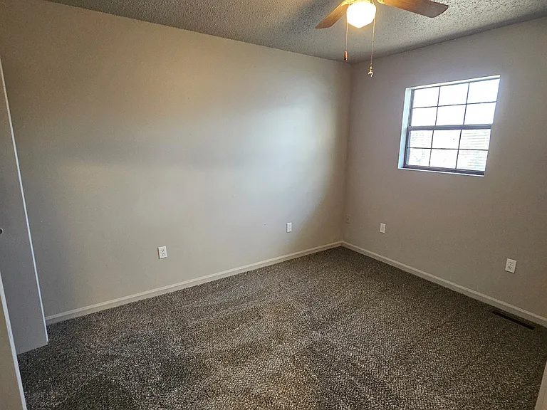 105 S 8th St #107 — Photo 9