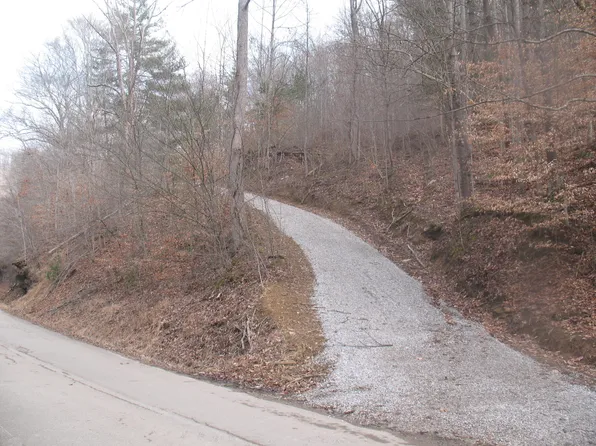 799 Coal Hollow Rd, Manchester, KY 40962