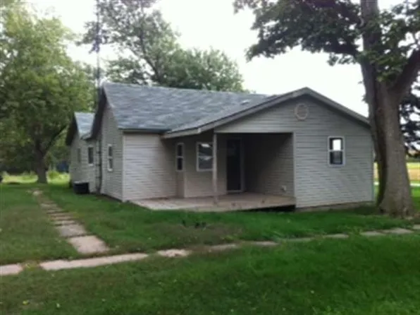 411 S Sciota St, Sibley, IL 61773