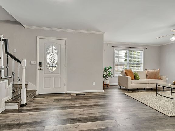 5th image of 110 Marty Ln