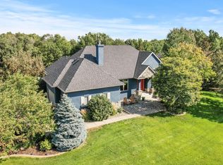 9662 51st St N, Lake Elmo, MN 55042