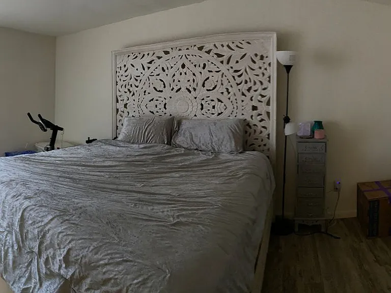 University Park Apartments near Cornell University — Photo 389
