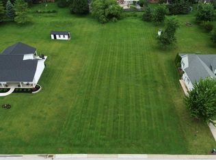 45 Pleasant Dr, Fremont, OH 43420
