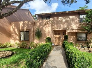12 Chestnut Cir, Cooper City, FL 33026