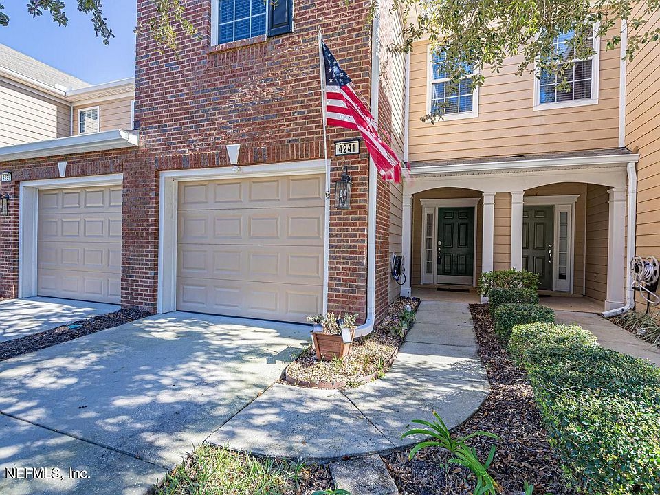 1st image of 4241 Highwood Dr