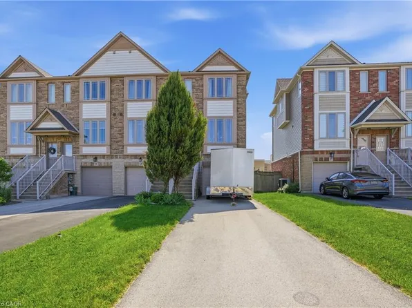 15 Hemlock Way, Grimsby, ON L3M 0A7