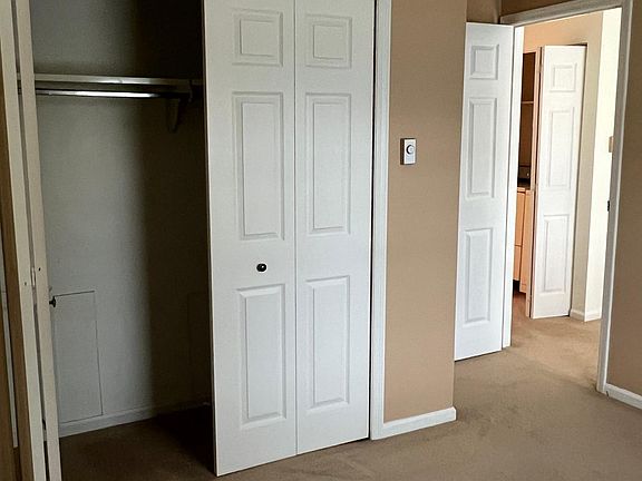 4th image of 336 Black Hills Dr