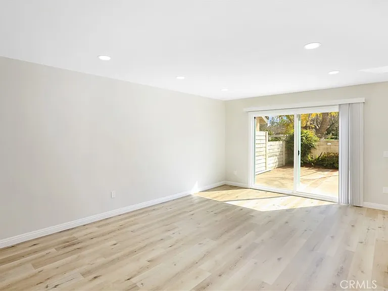 3 Southsand — Photo 7