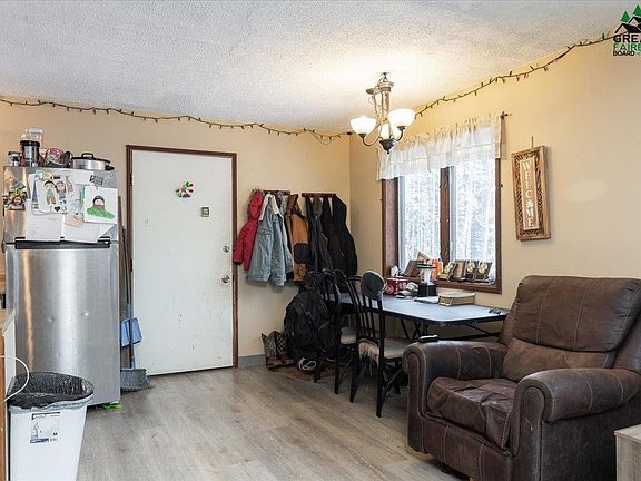 4th image of 351 Bote Ln