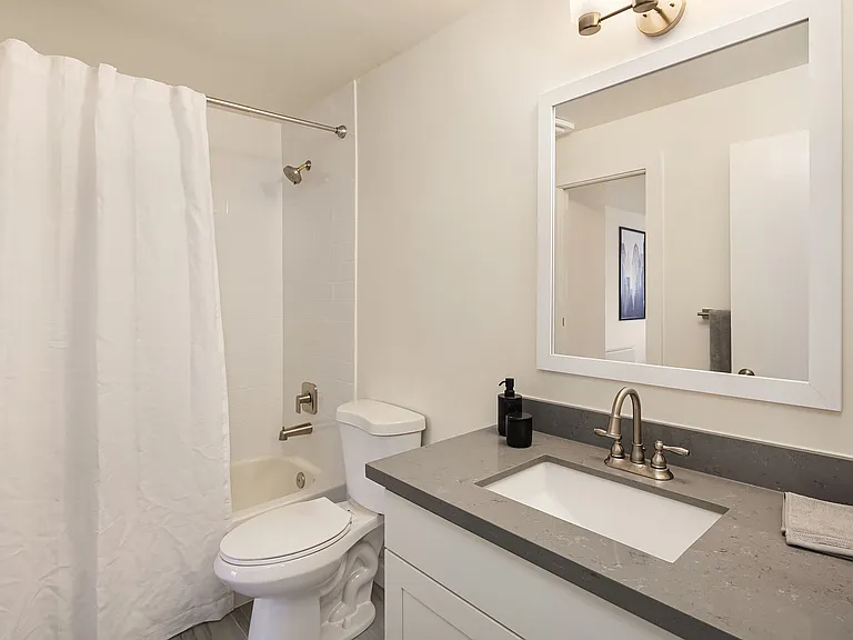 Northview Terrace — Photo 16