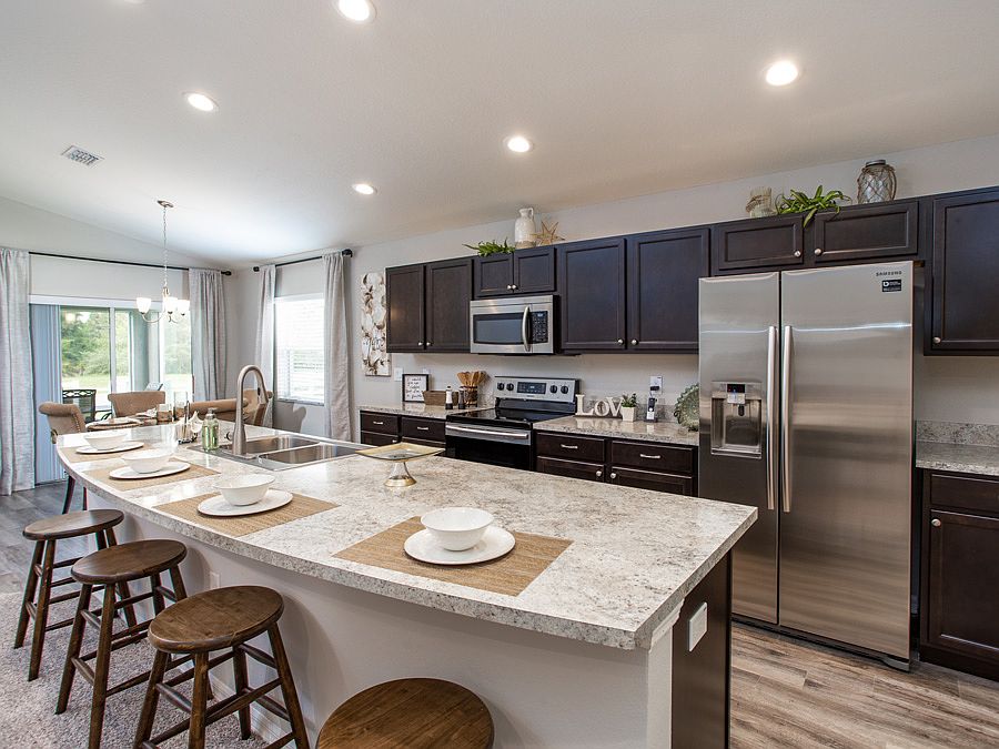 Brand-new 4-bedroom home for sale in Eagle lake, FL