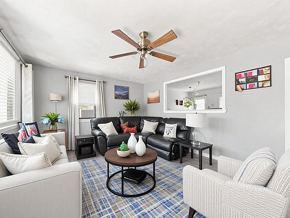 3rd image of 139 Seabury St