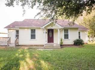 609 S Main St, Stanley, NC 28164