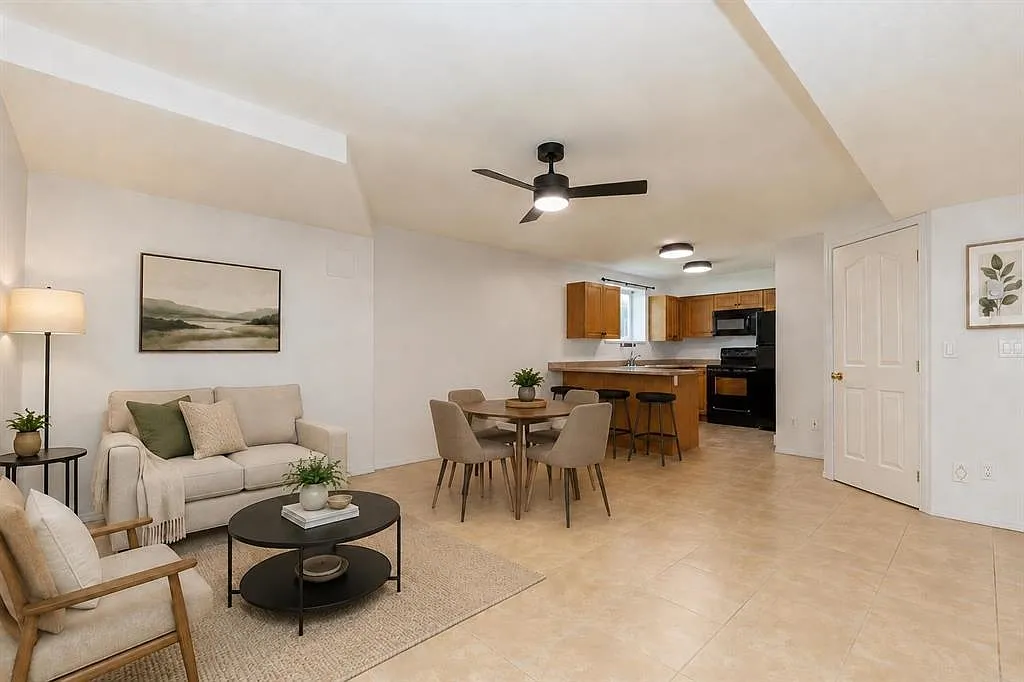 2 bed, 910 sqft, $1,995 — Photo 3