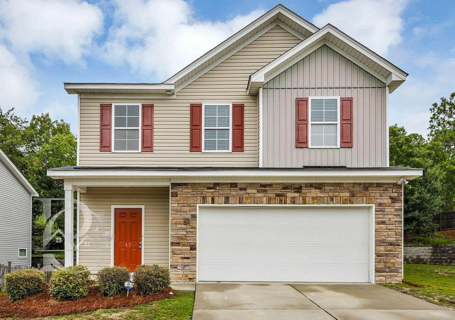 Beautiful Home Off Polo Road In Heather Springs — Photo 1