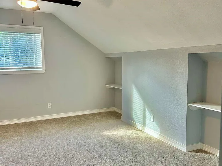 10615 Piping Rock Ln — Photo 12