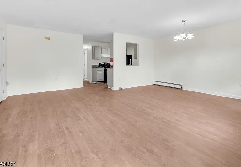 65 Montgomery Ave #U1 — Photo 2