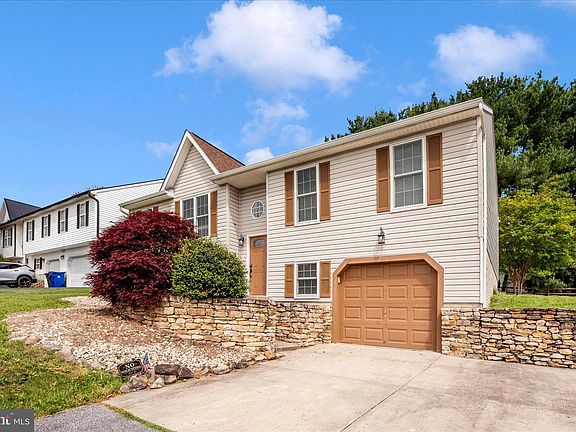 2nd image of 127 Sunhigh Dr