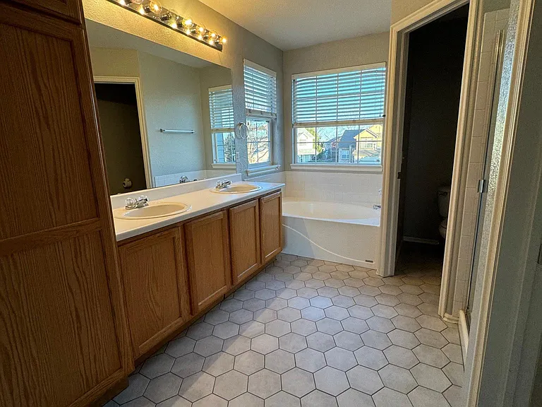 3255 E 105th Pl — Photo 19