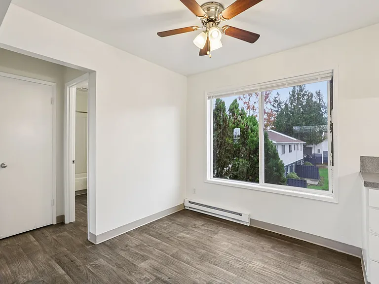 PARK PLACE APARTMENTS - YOUR HOME IS HERE! - UP TO 6 WEEKS FREE! PLUS $99 OAC MOVE-IN SPECIAL! — Photo 11