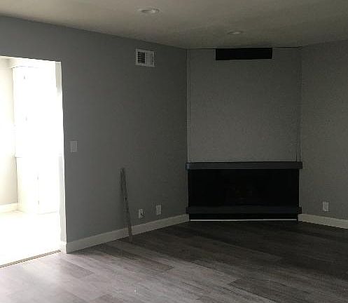 2nd image of 1229 Henderson Ave APT 3
