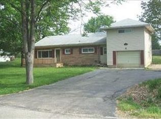 3168 Uplands Dr, Springfield, OH 45506