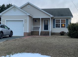 2282 Yardarm Dr, Greenbackville, VA 23356