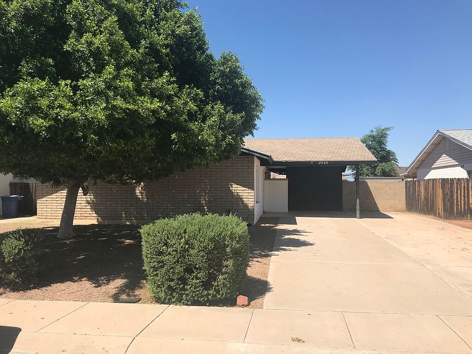 1st image of 2446 E Manhatton Dr