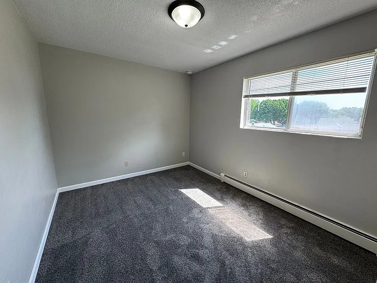 118 E Phillip Ave — Photo 8