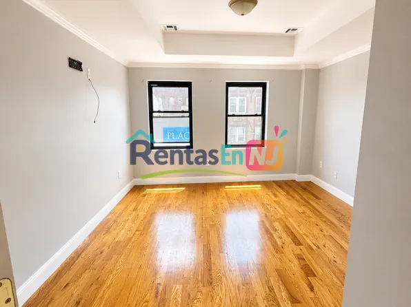 180 Ferry St, Newark, NJ