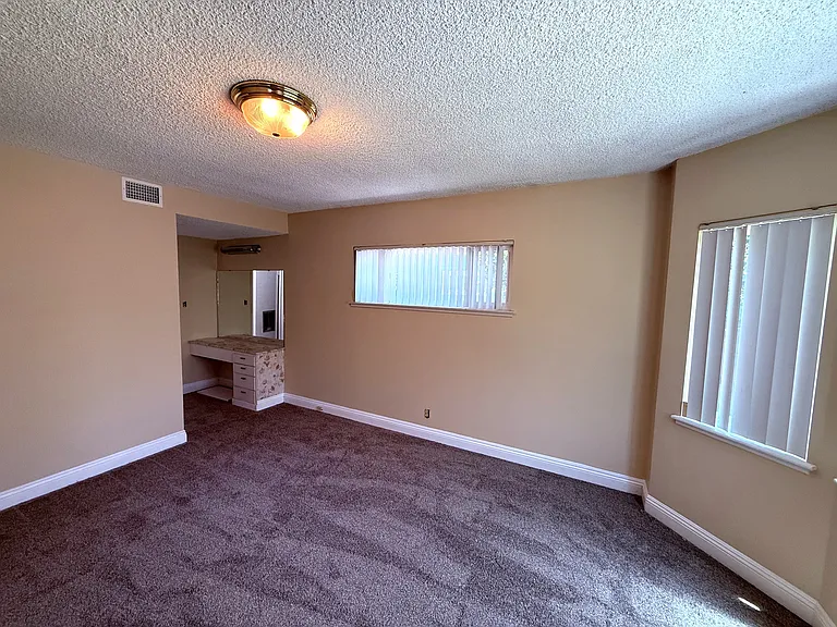 1872 W Chalet Ave — Photo 22
