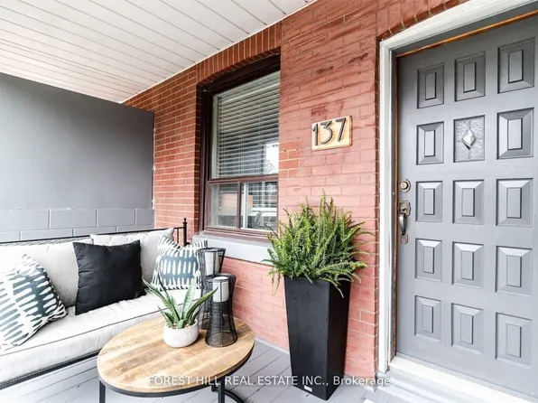 137 Earlscourt Ave, Toronto, ON M6E 4A8