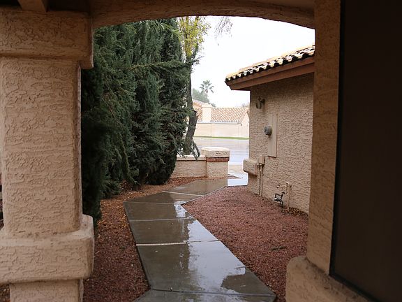 3rd image of 80 S Aspen Ct