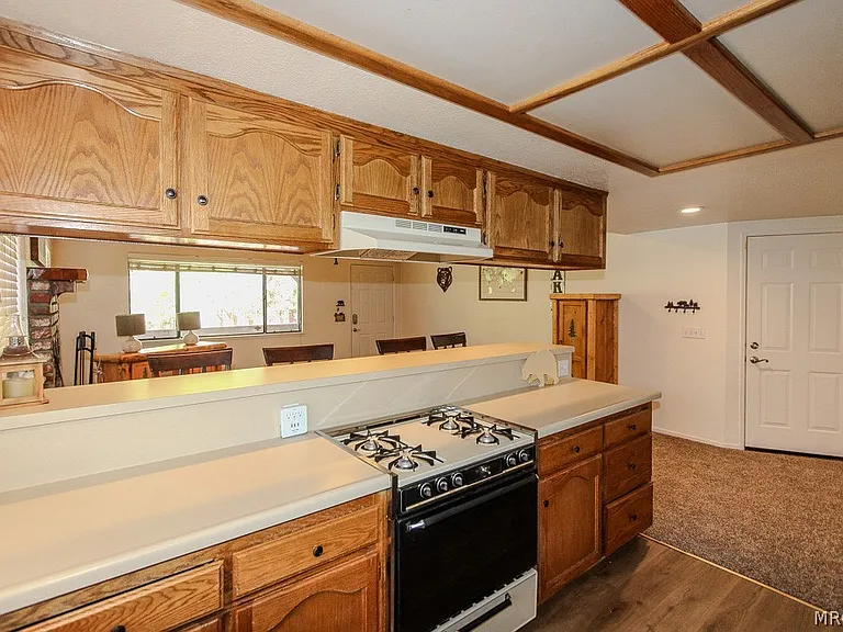 494 Wabash Ln — Photo 8