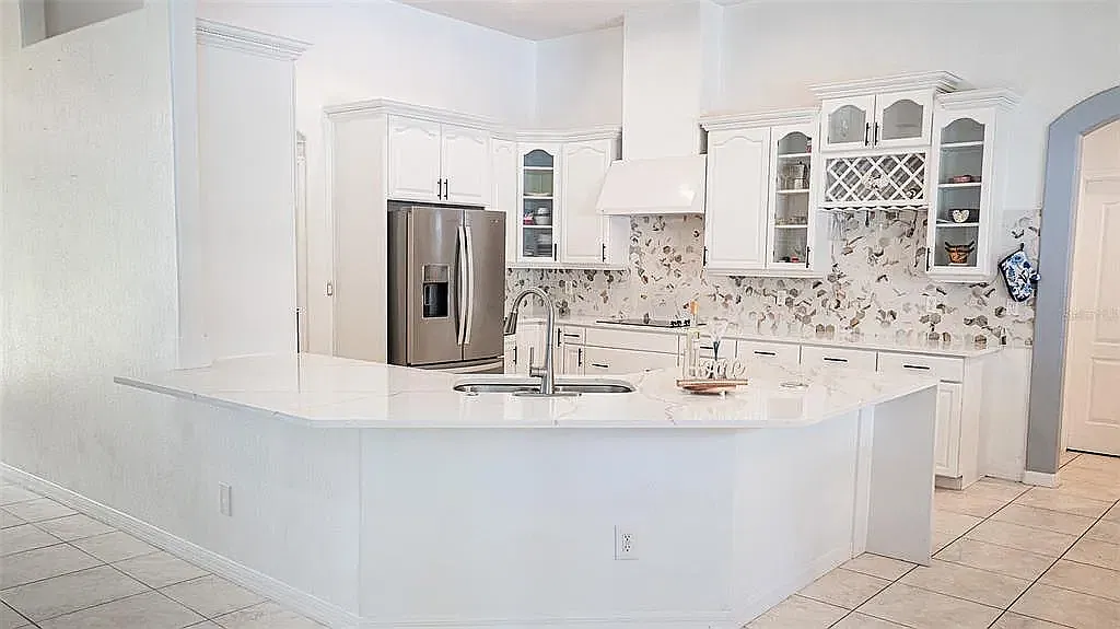 4 bed, 3007 sqft, $4,200 — Photo 3