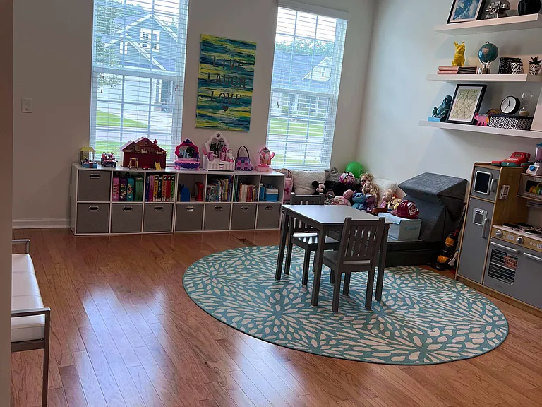 390 Southwilde Way — Photo 4