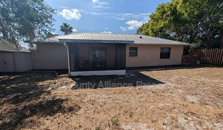3441 Thunderbird Ave — Photo 22