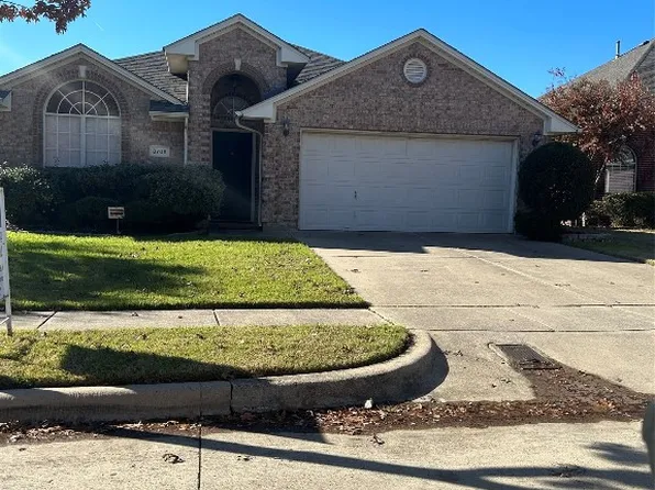 8705 Sunset Trace Dr, Fort Worth, TX 76244