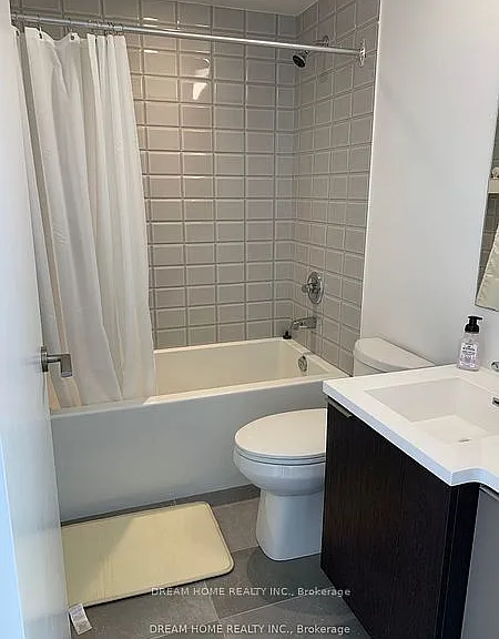 203 College St #3003 — Photo 8