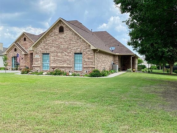 2nd image of 664 Brookcrest Ct