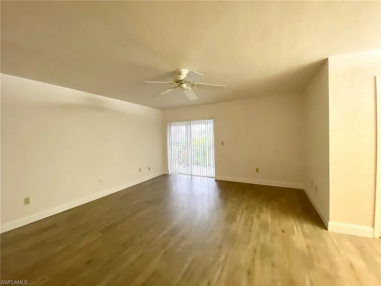 1427 SW 47th Ter #202 — Photo 23