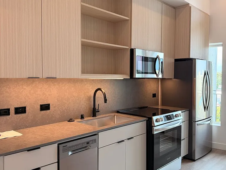 Rainford Apartments — Photo 112